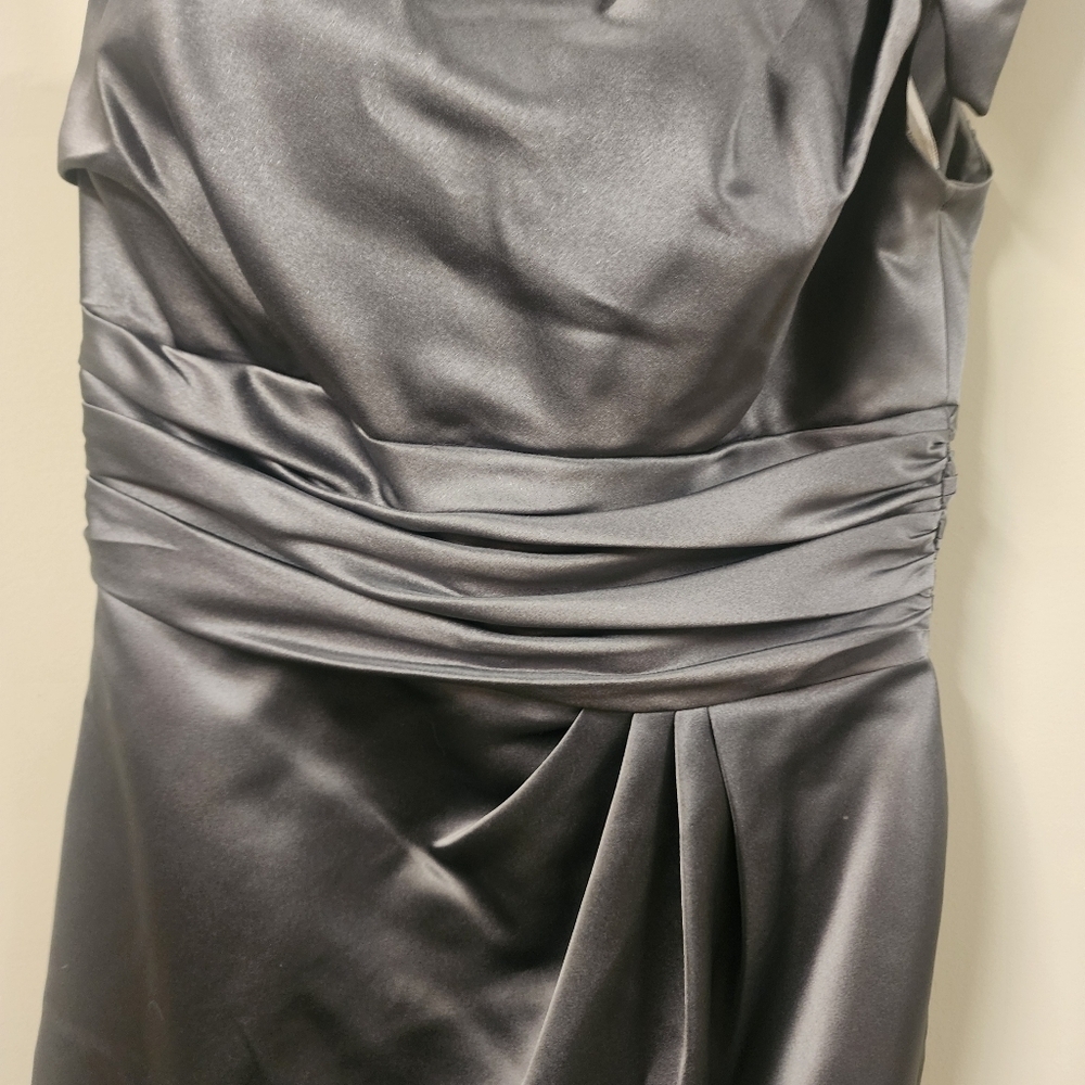 💘Davids Bridal Grayish Silver Shiney One Shoulder Formal Dress for Events Sz 4 - Picture 2 of 9